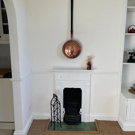 Ashcroft Hall - Converted Chapel In Central Cirencester Extérieur photo