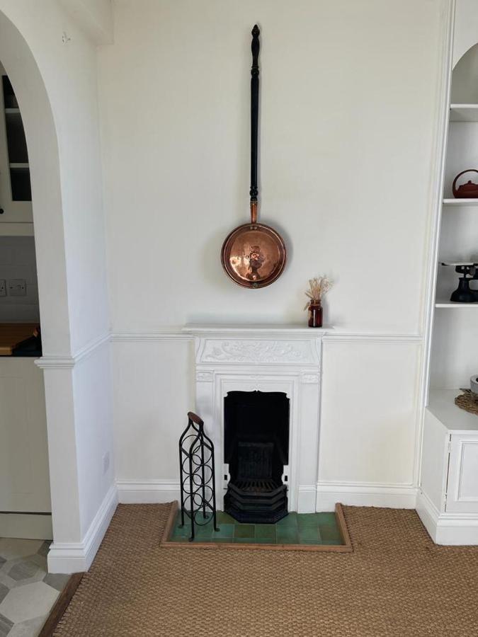 Ashcroft Hall - Converted Chapel In Central Cirencester Extérieur photo